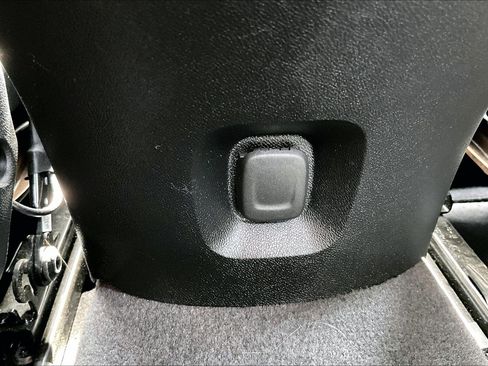 Used 2020 Chevrolet Malibu LS FWD image 36