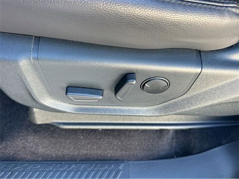 Certified 2021 Ford Expedition XLT image 37