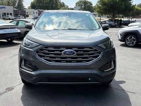 Used 2024 Ford Edge Titanium AWD/4WD image 2