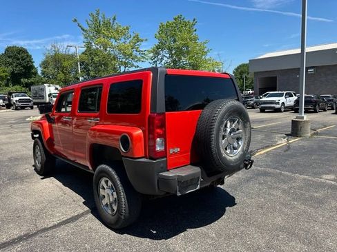 Used 2008 HUMMER H3 Luxury AWD/4WD image 3