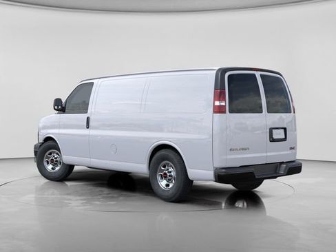 New 2026 GMC Savana 2500 image 3
