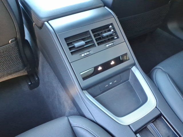 Used 2025 Porsche Panamera image 19