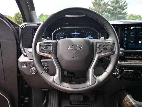 Used 2025 Chevrolet Silverado 1500 RST AWD/4WD image 19