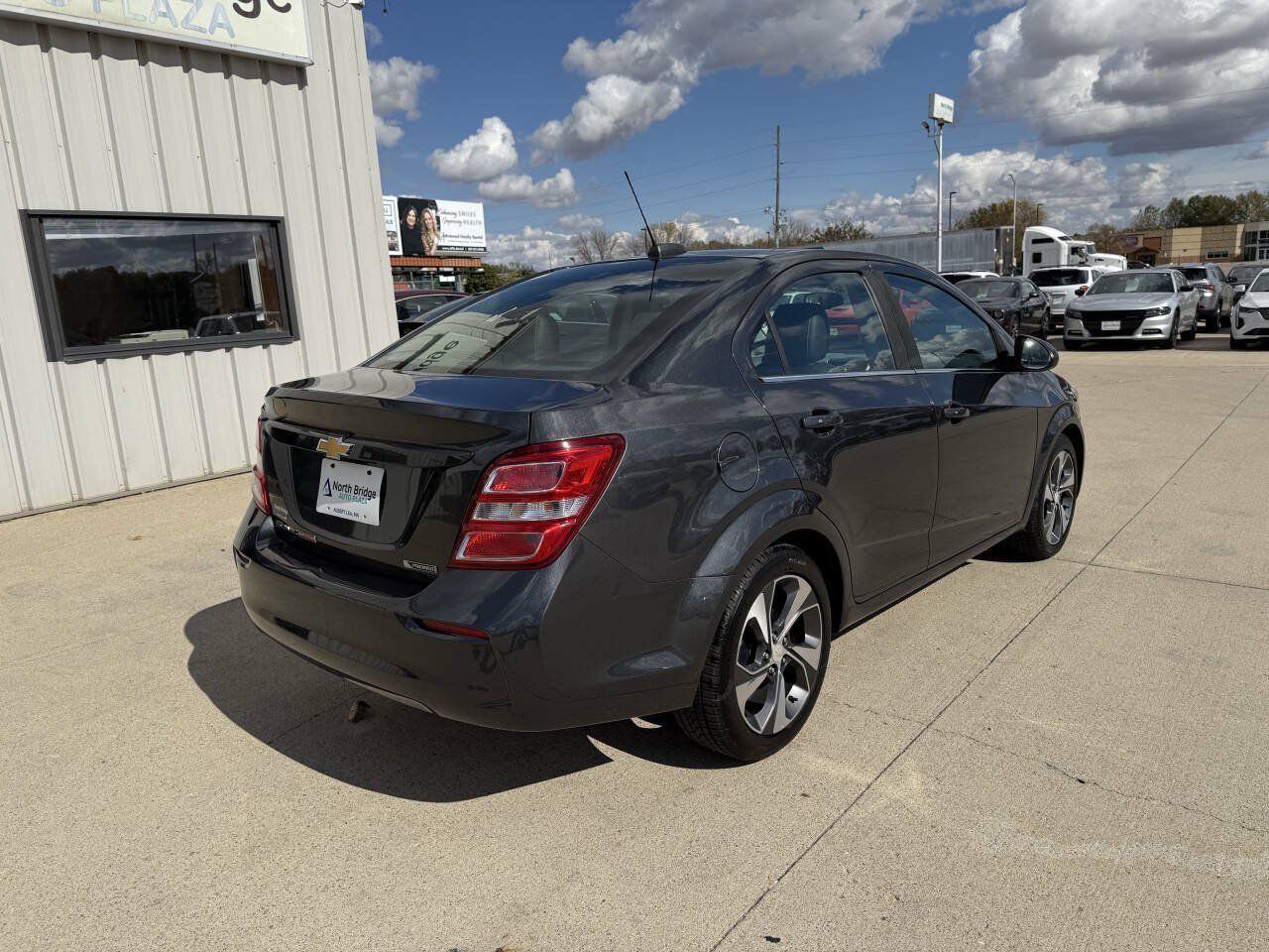 Used 2017 Chevrolet Sonic Premier FWD image 4