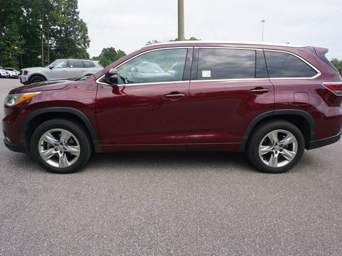 Used 2015 Toyota Highlander Limited Platinum FWD image 19