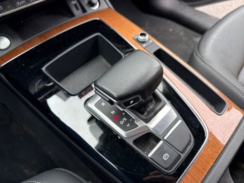 Used 2022 Audi Q5 2.0T Premium image 35