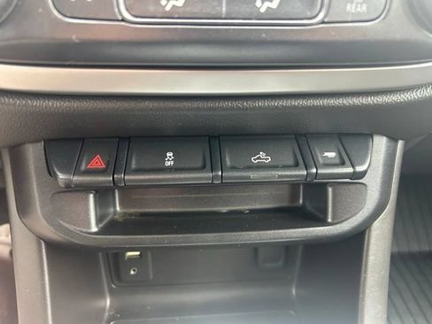 Used 2016 Chevrolet Colorado LT w/ Midnight Edition AWD/4WD image 25