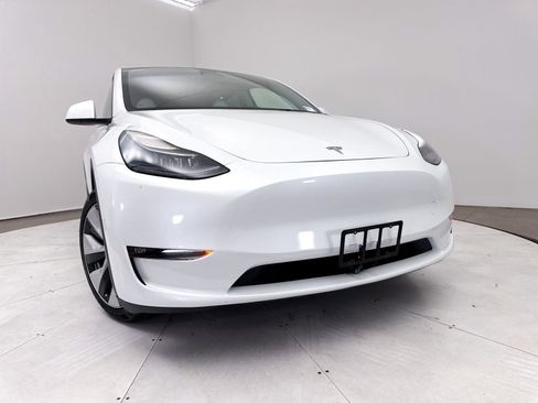 Used 2023 Tesla Model Y Long Range AWD/4WD image 7