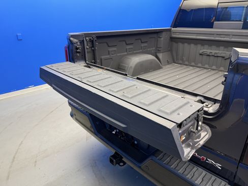 Used 2023 GMC Sierra 1500 AT4X AWD/4WD image 31