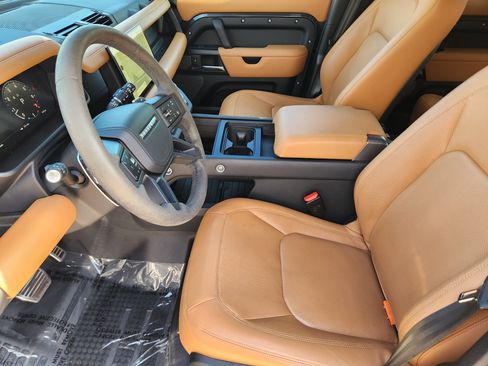 Certified 2023 Land Rover Defender 110 V8 AWD/4WD image 14