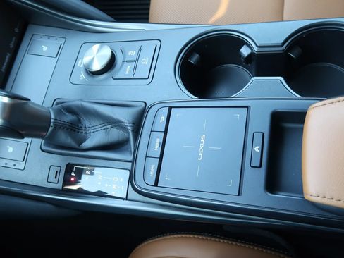 Used 2025 Lexus IS 300 F Sport AWD/4WD image 31