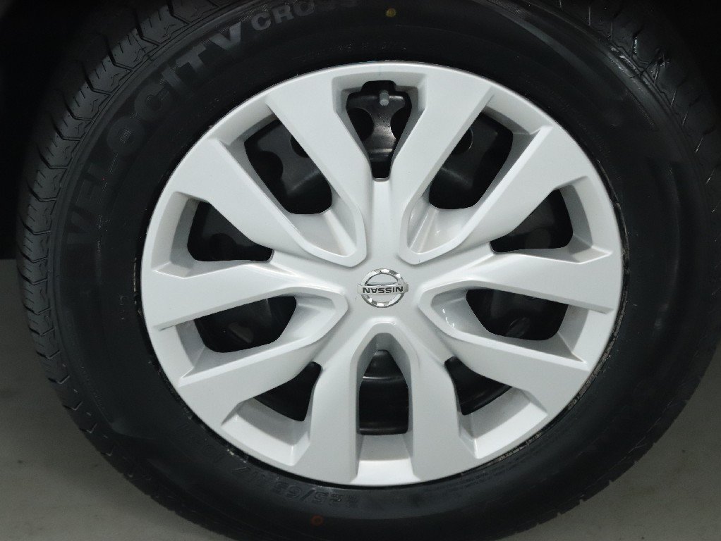 Used 2018 Nissan Rogue S AWD/4WD image 37