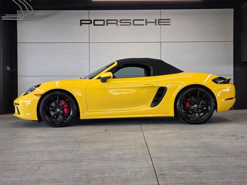 Certified 2024 Porsche 718 Boxster S RWD image 2