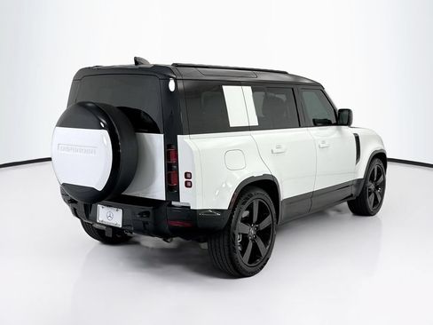 Used 2025 Land Rover Defender 110 X-Dynamic SE AWD/4WD image 5