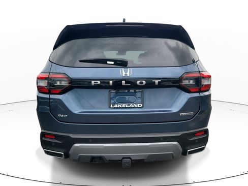 Used 2026 Honda Pilot Touring image 5