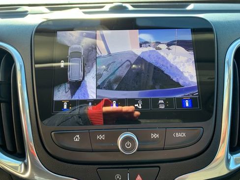 Used 2024 Chevrolet Equinox LT image 22