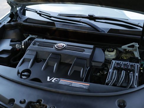 Used 2014 Cadillac SRX Performance w/ Driver Awareness Package image 32