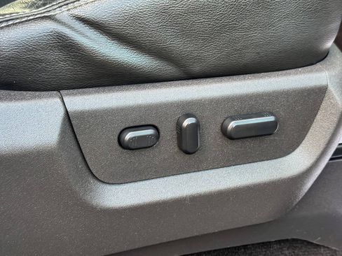 Used 2013 Ford F250 Lariat w/ Chrome Pkg AWD/4WD image 18