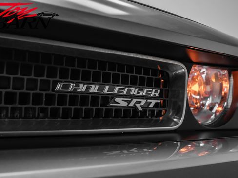 Used 2011 Dodge Challenger SRT8 image 9