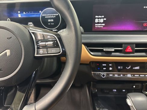 Used 2024 Kia Seltos EX image 20