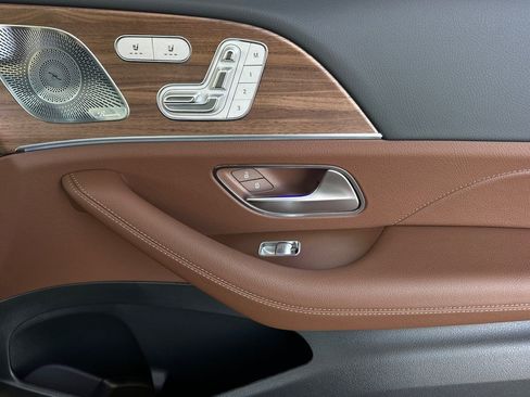 New 2026 Mercedes-Benz GLS 450 4MATIC image 33