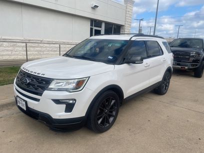 Certified 2018 Ford Explorer XLT w/ Equipment Group 202A