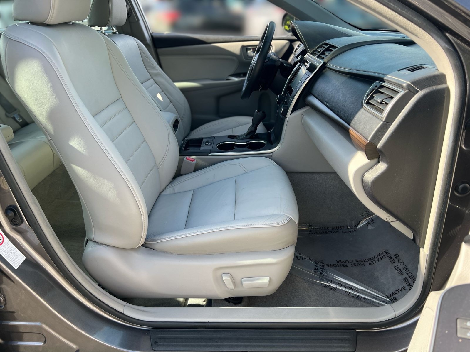 Used 2017 Toyota Camry XLE FWD image 41