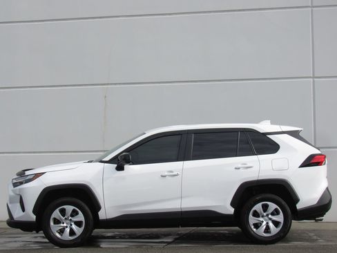 Certified 2024 Toyota RAV4 LE image 4