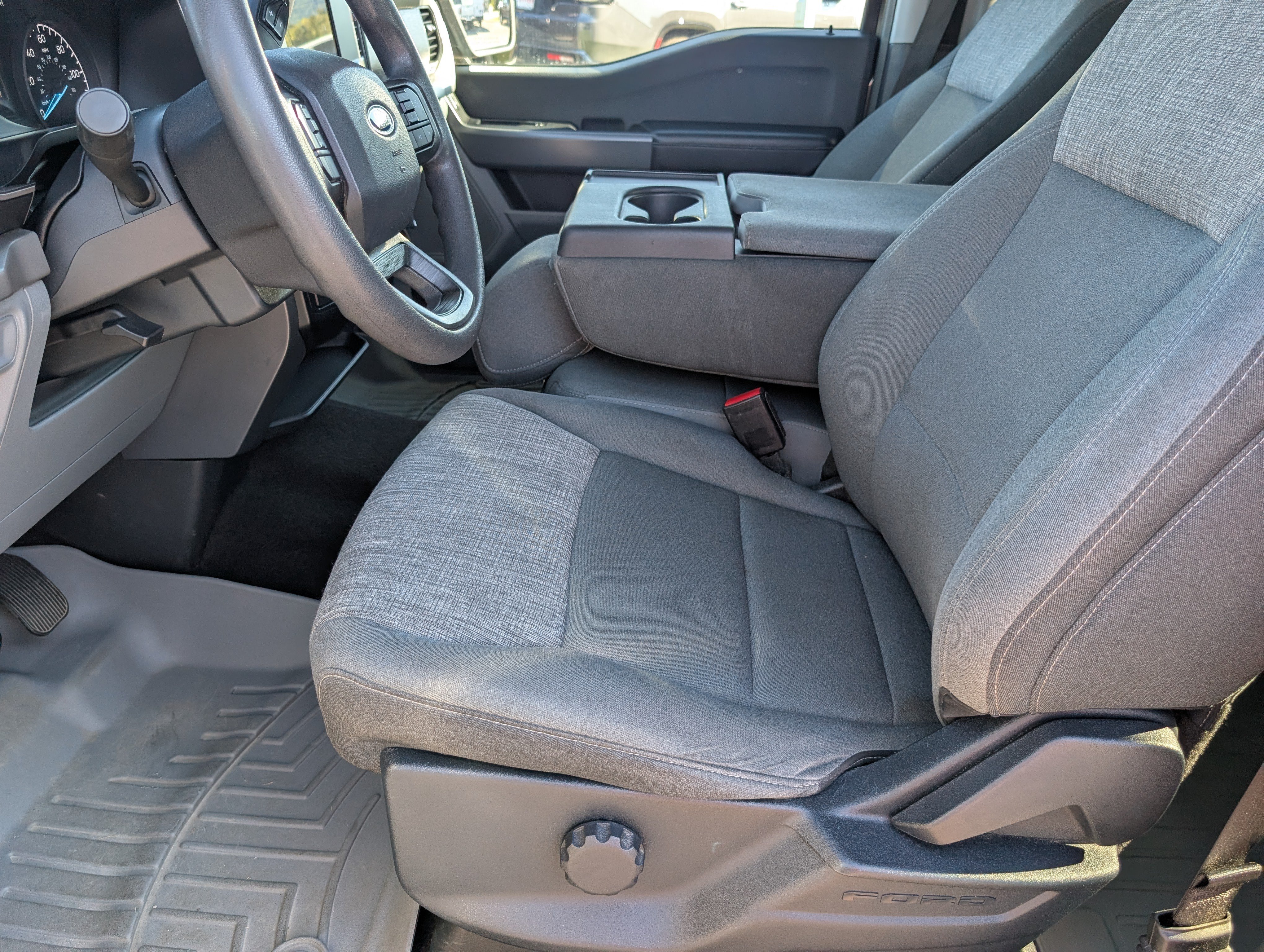 Used 2021 Ford F150 XLT AWD/4WD image 12
