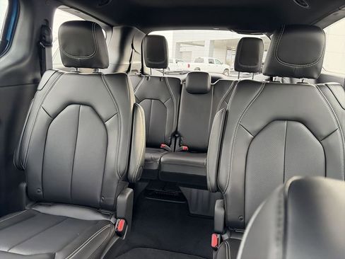 New 2026 Chrysler Pacifica Select w/ S Appearance Package FWD image 21
