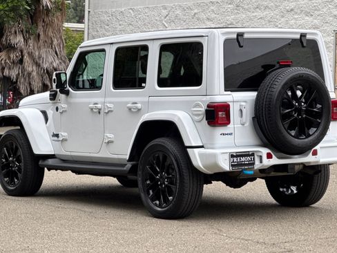 Used 2021 Jeep Wrangler Unlimited Sahara image 5