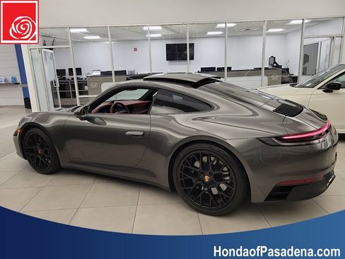 Used 2022 Porsche 911 Carrera 4 GTS AWD/4WD image 4