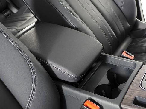 Used 2023 Audi Q5 2.0T Premium w/ Convenience Package image 16