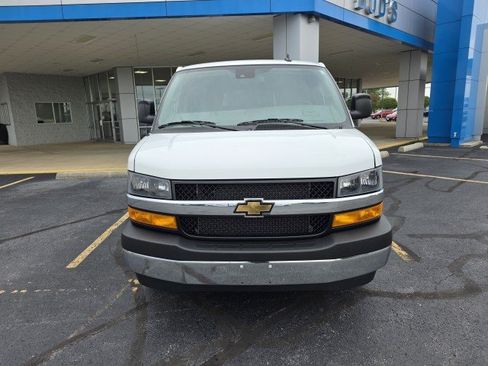 Used 2025 Chevrolet Express 3500 LT w/ LT Preferred Equipment Group RWD image 14