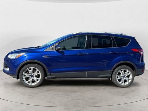 Used 2016 Ford Escape Titanium image 2