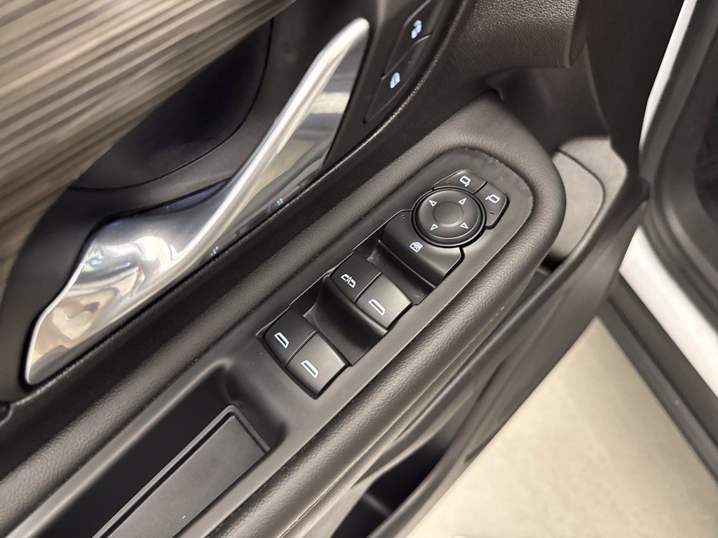 Certified 2024 GMC Terrain SLE AWD/4WD image 14
