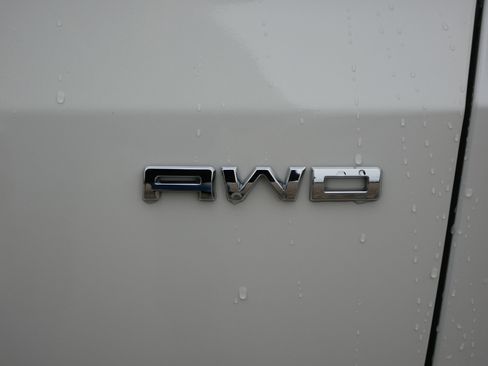 Used 2023 Ford Escape Platinum image 5