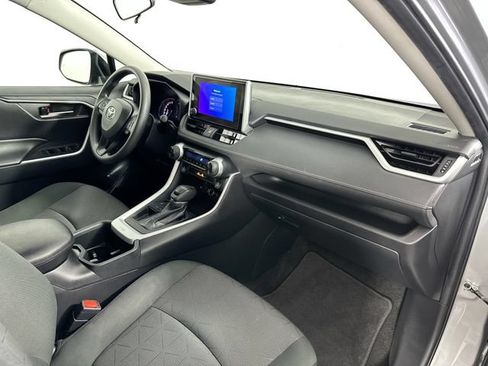 Used 2024 Toyota RAV4 XLE FWD image 27