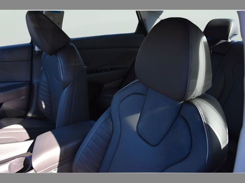 New 2026 Hyundai Elantra Limited FWD image 26