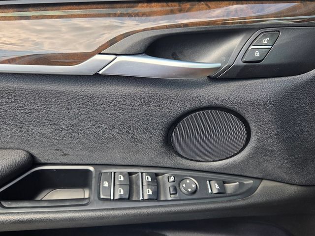 Used 2018 BMW X5 xDrive35i w/ M Sport Package AWD/4WD image 32