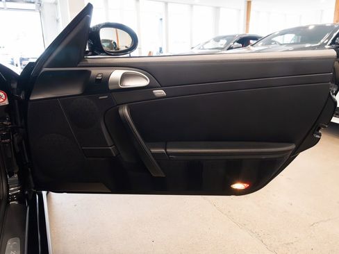 Used 2005 Porsche 911 Carrera S image 21