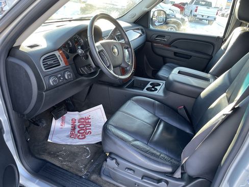 Used 2010 Chevrolet Tahoe LT image 13