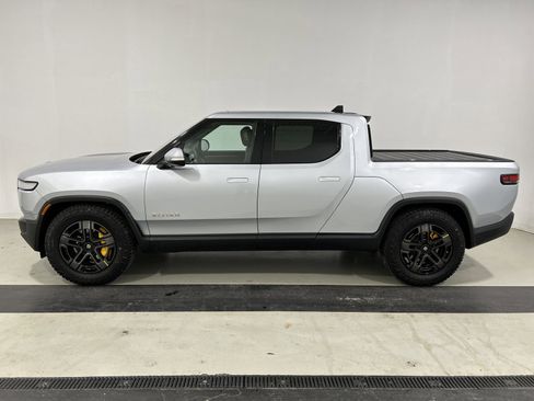 Used 2022 Rivian R1T Adventure image 2