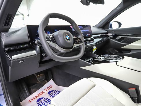 Certified 2025 BMW 530i xDrive 530i xDrive w/ Premium Package image 10