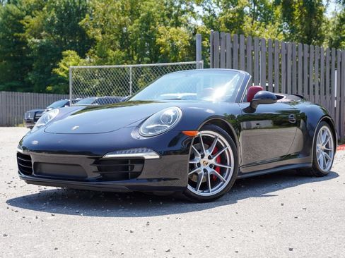 Used 2014 Porsche 911 Carrera 4S AWD/4WD image 2