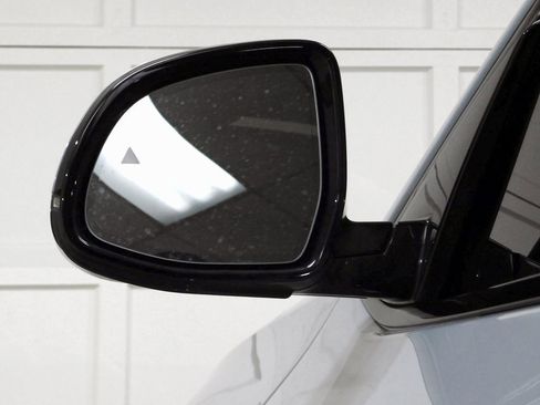 Used 2023 BMW X4 xDrive30i image 22