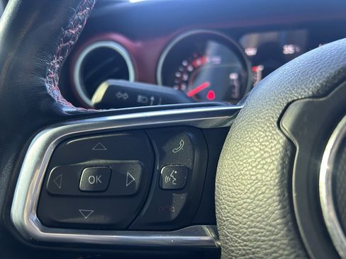 Used 2022 Jeep Gladiator Rubicon w/ Cold Weather Group image 16