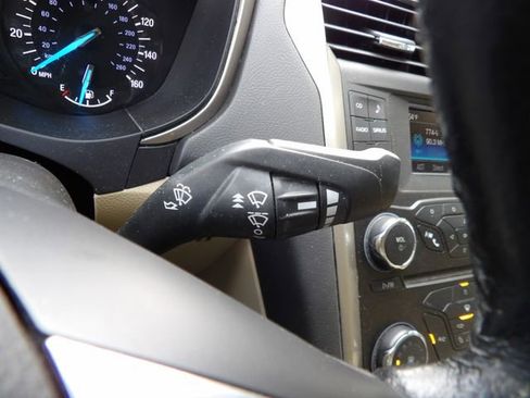 Used 2015 Ford Fusion SE w/ Equipment Group 202A image 18