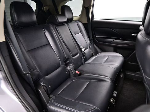 Used 2019 Mitsubishi Outlander SEL image 31