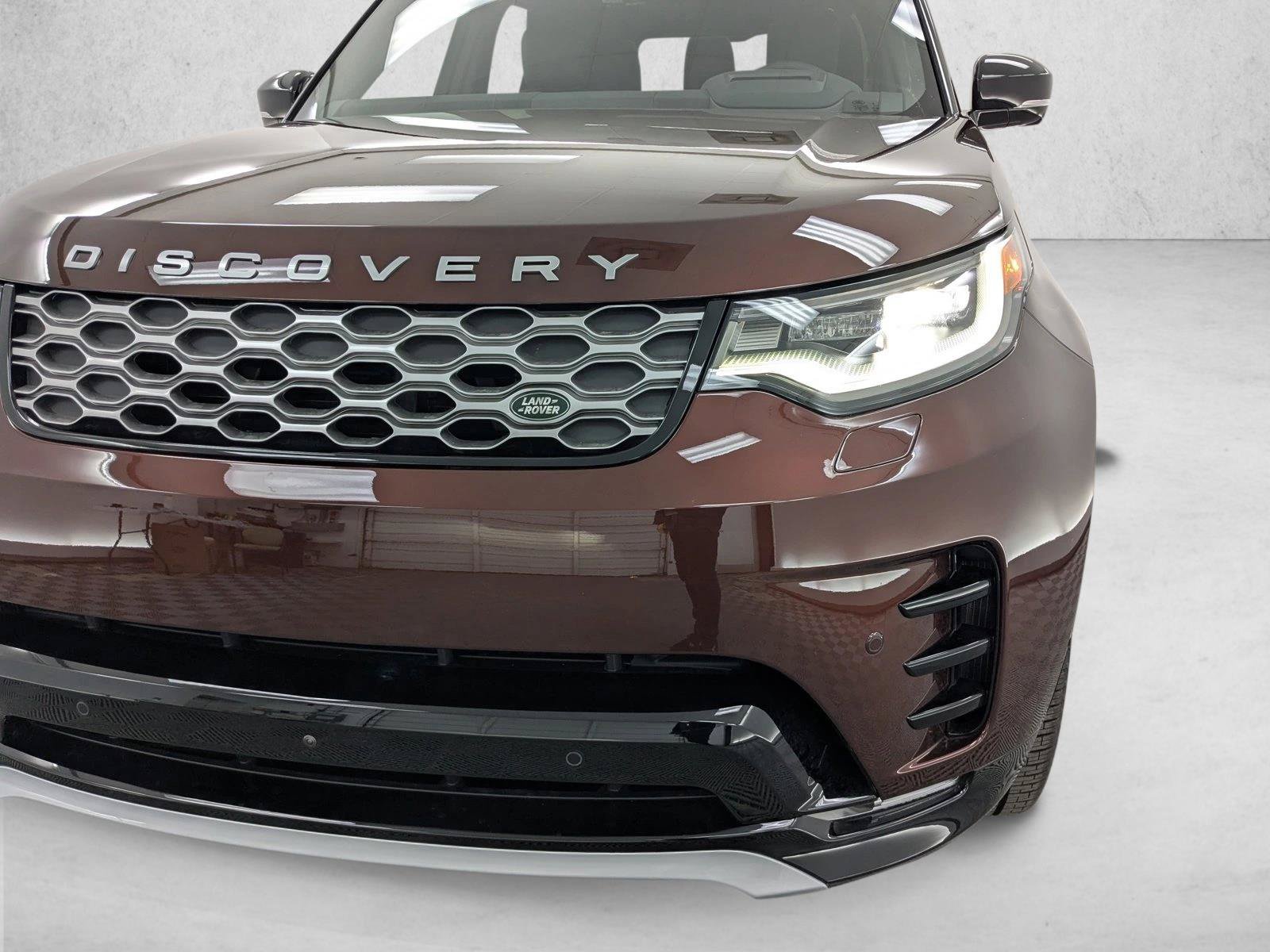 New 2026 Land Rover Discovery Limited Edition AWD/4WD image 24